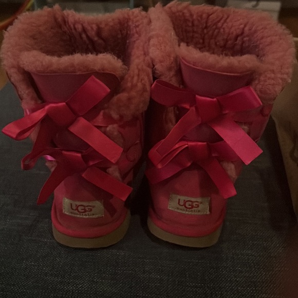 Ugg Bailey Bow- Pink - Picture 3 of 3
